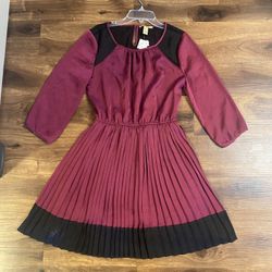 Brand new Womans Forever 21 brand Pink and Black  colored pleated  dress  up for sale 