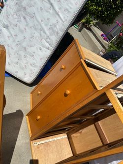 Twin bed