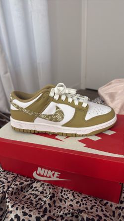 White/Barley Nike Dunk Low Ess