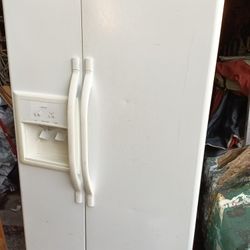 Nice Refrigerator Couple Dents And Dings Missing Some Shelves But Works Great $25 Delivery Lower Levels Milwaukee!!