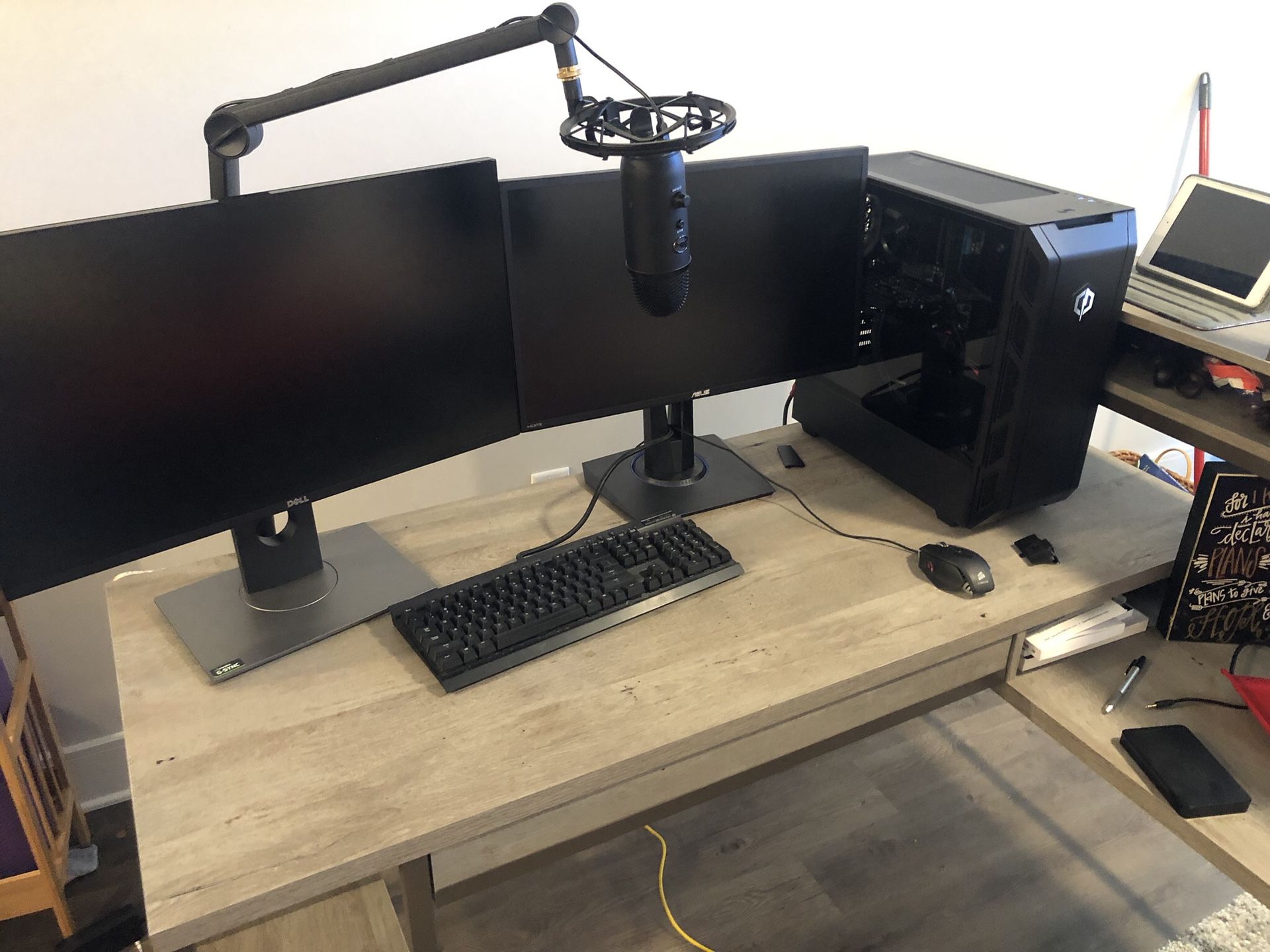 Bundle Gaming Setup, Xbox Series S, Gaming Desk, Gaming Curved Screen, 2TB  External Storage, 3 Controllers, Gaming Chair for Sale in Nicholson, GA -  OfferUp