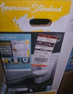 American Standard Cadet Decor Clean Sides 2-Piece Toilet