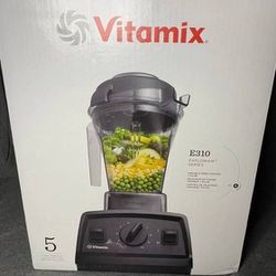 VITAMIX + PERSONAL CUP ADAPTER SETNew, In Box!! for Sale in