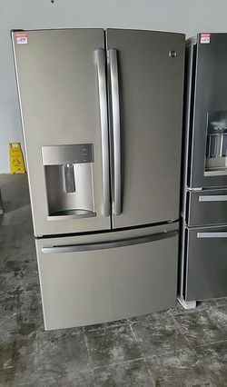 GE French Door Fridge – Slate, Ice/Water Dispenser