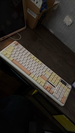 Aula F108 Pro Mocha Mousse color