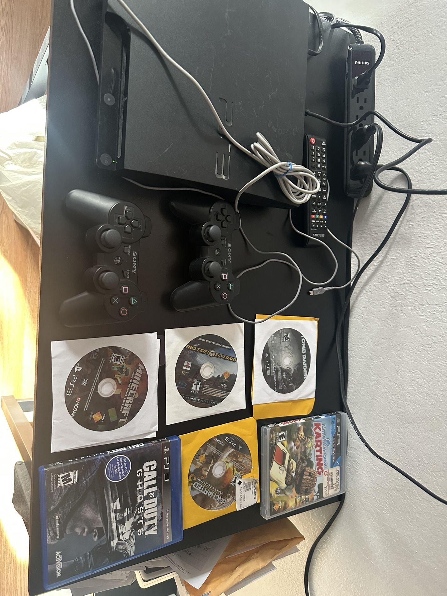 PlayStation 3 Console, Plus 2 games, Plus 22 games