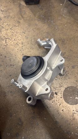 2020-2025 Rogue transmission mount