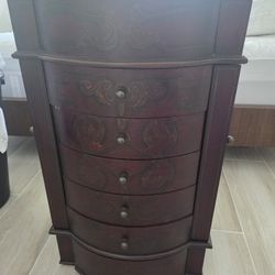 Jewerly Chest