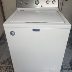 Large capacity Maytag washer