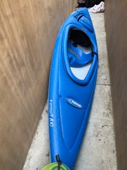 2 Kayaks