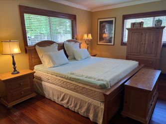 King Bedroom Furniture Set