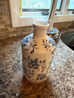 Flower vase