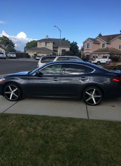 2011 Infiniti M37