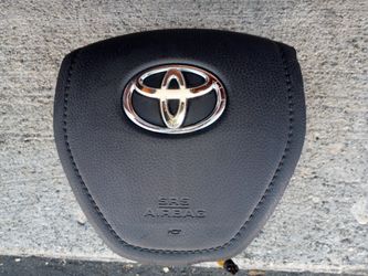 2014-2018 Toyota RAV4 Wheel Accessories Oem.