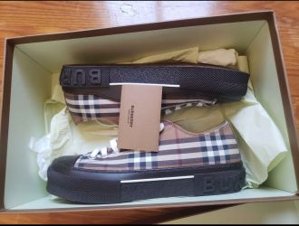 Burberry shoes