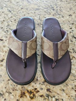 C  UNISEX  thong sandals - NEW