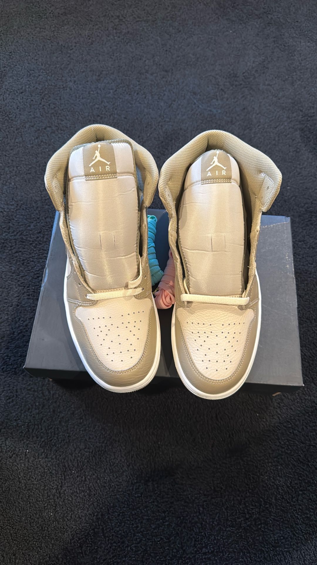 Air Jordan 1 Mid Legend Men SZ 12