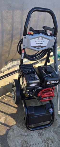 3000 Simpson Power Washer Good Presure 