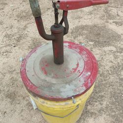 hand-operated lever Grease pump