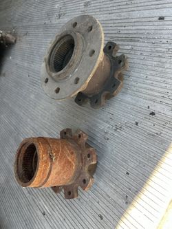 Dana 60 Front Wheel Hubs