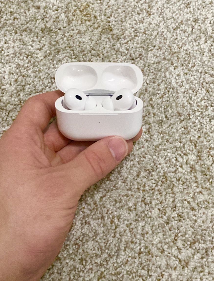 Like new Apple Airpods Pro (2nd Generation)