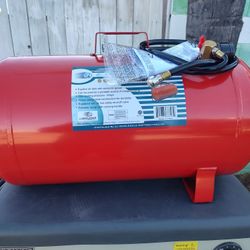 New 9 Gallon Portable Air Tank