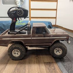 🔥 Traxxas TRX-4 High Trail Ford F-150 – $350 (Includes LiPo Battery) 🔥