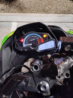 2016 Kawasaki Ninja 650 ABS in Candy Lime Green