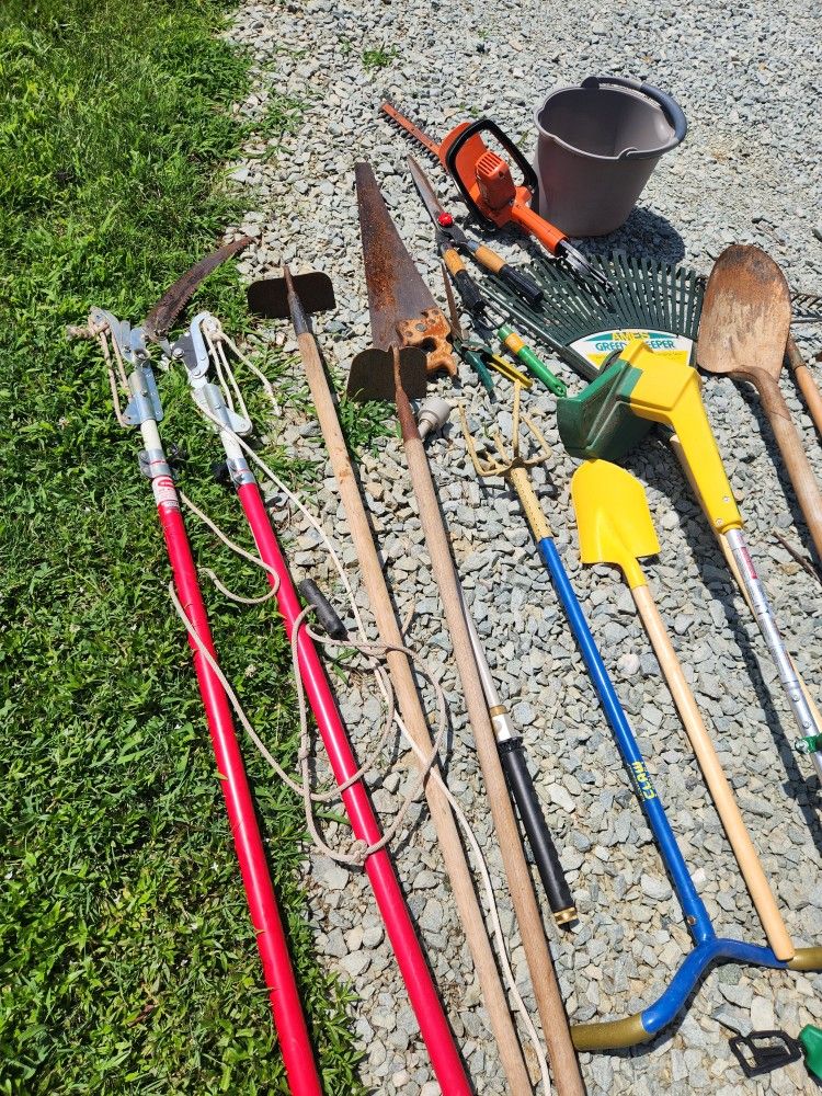 Yard TOOLS Lot - $90 - ROUGEMONT