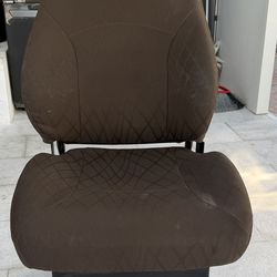 VOLVO VNL SEAT