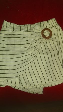 Small newer tags Francesca's very cute striped skrit/shorts normally $38 selling $25 or make me an offer!