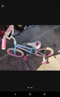 Huffy Girls 16inch Bike With Trainjns Wheels 