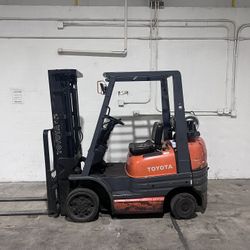 Forklift TOYOTA - 