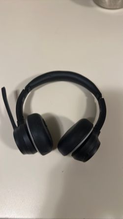 Black Wireless Headset with Boom Mic
