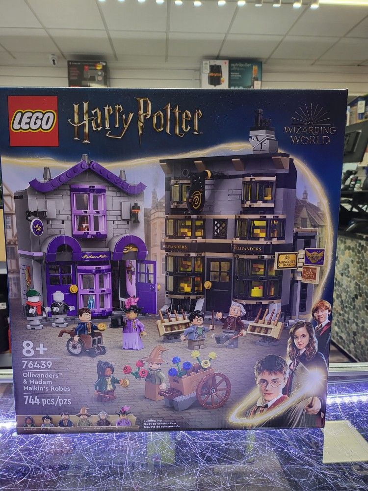 Harry Potter Lego 76439 Olivanders Madam Malkins Robes