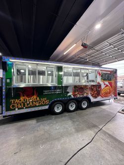 Remolque de Comida 24 Pies / Food Trailer