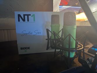 RODE NT1 Studio xlr mic and box