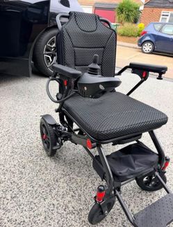 Ultra light electric wheelchair