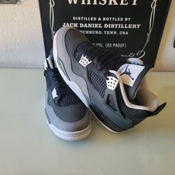 JORDAN 4 FEAR🔥SIZE 11.5 MEN