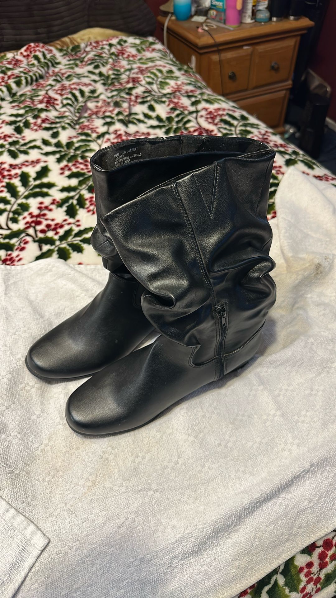 Brand New Size 10 Boots