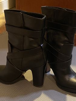 Pour La Victoire Bootie Size 5.5