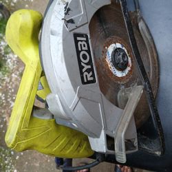 Ryobi Saw