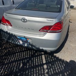 2005 Toyota Avalon