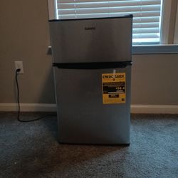 Mini Fridge Model Galanz
