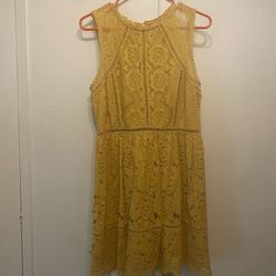 Yellow Dress 