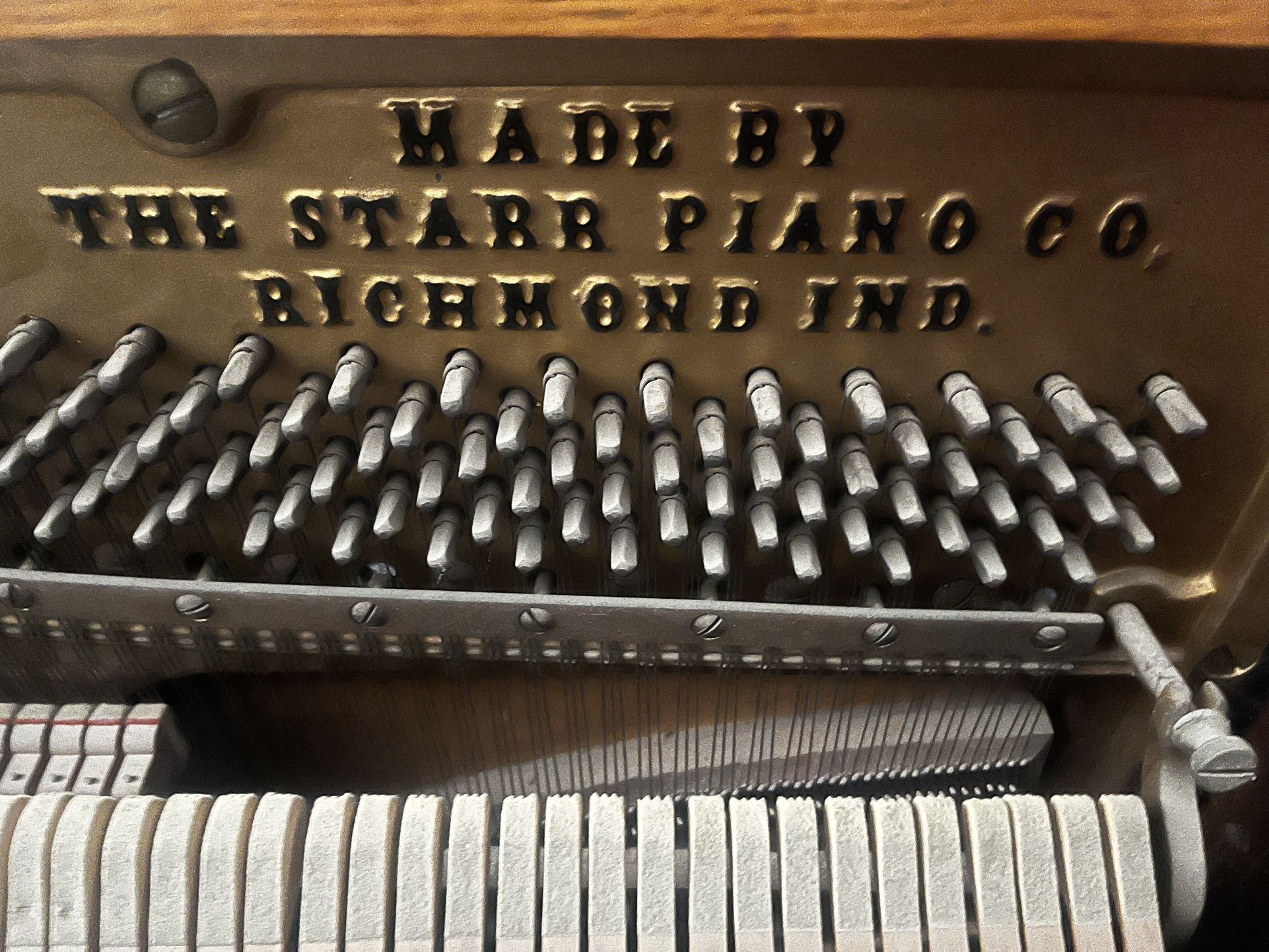 FREE ANTIQUE PIANO