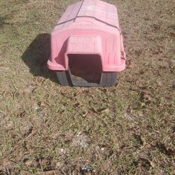 Petmate Dog House