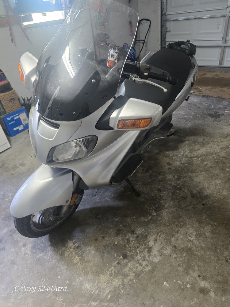 2005 Suzuki Burgman 650