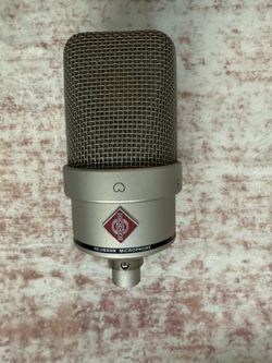 Neumann TLM49