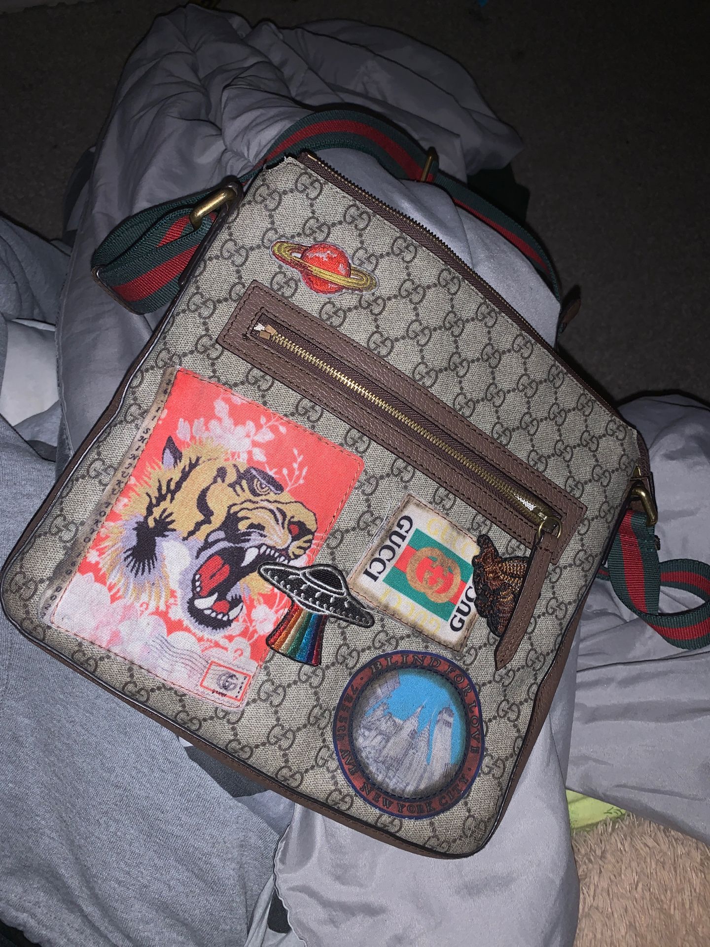 Gucci messager bag